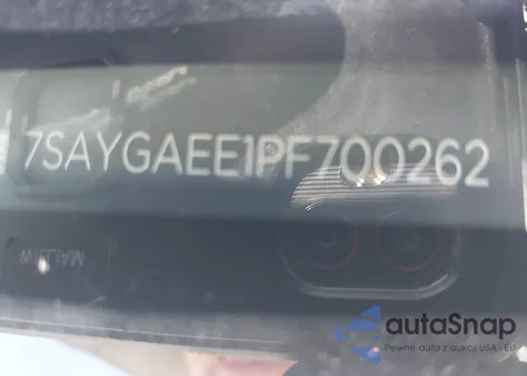 2023 Tesla Model Y Awd/Long Range Dual Motor All-Wheel Drive z USA, uszkodzony, nr VIN 7SAYGAEE1PF700262